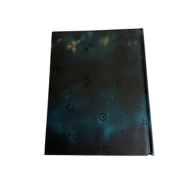 Spellcraft:‎ A Guided Journal For Casting Cleansing And Blessing by Hollyhock - Picture 6 of 8